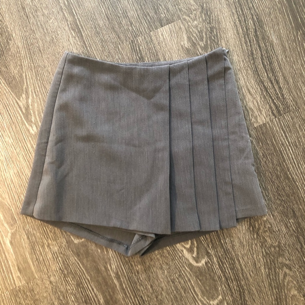 Gray tennis skirt skort